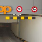 Barrera limitadora de altura para control de gálibo en accesos a parkings subterráneos